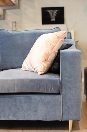 Moft Loft. Lovely, Comfy Apartment. *